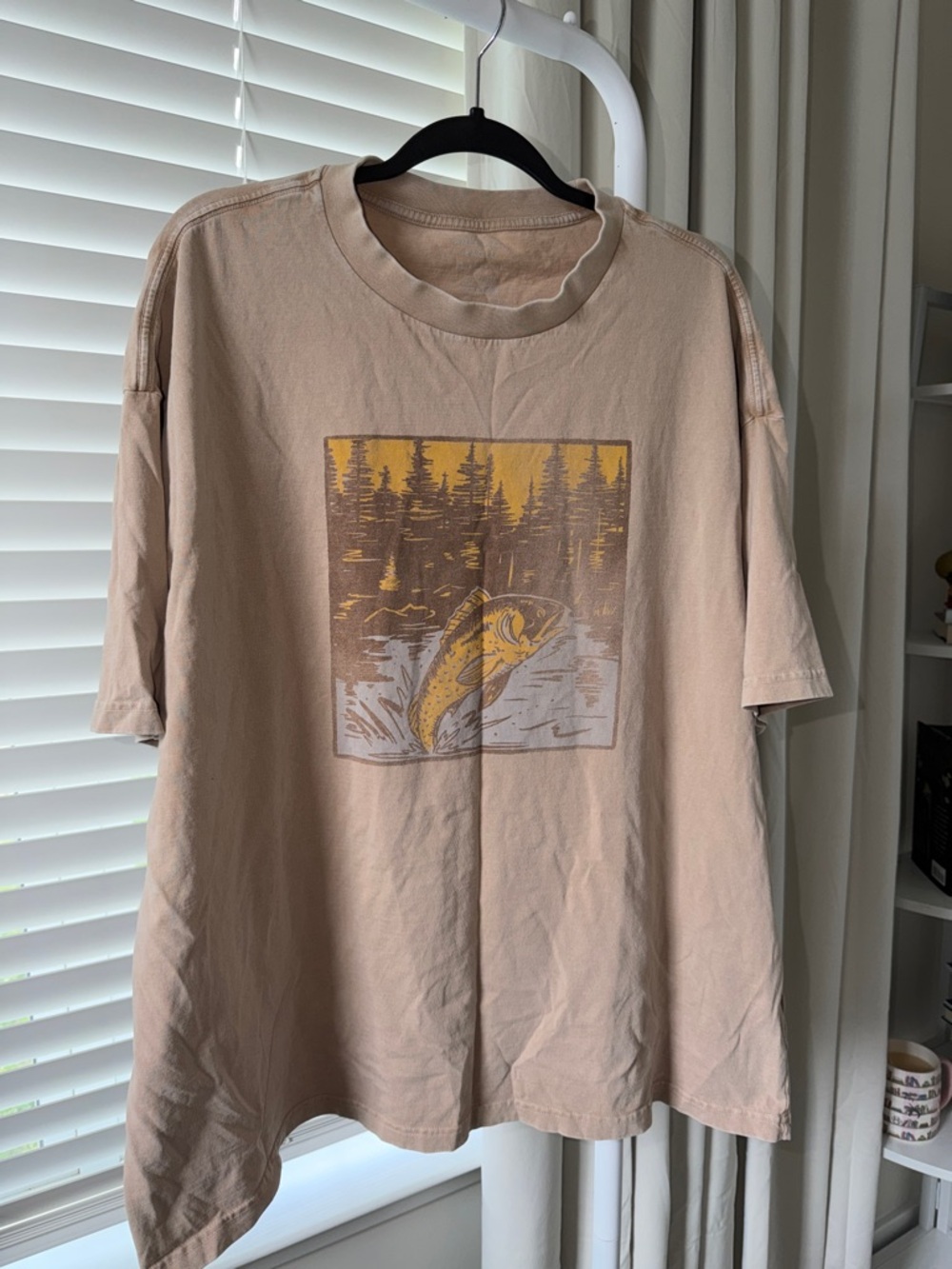 American Eagle Outfitters Beige Graphic Fishing Tee with Mustard Accent